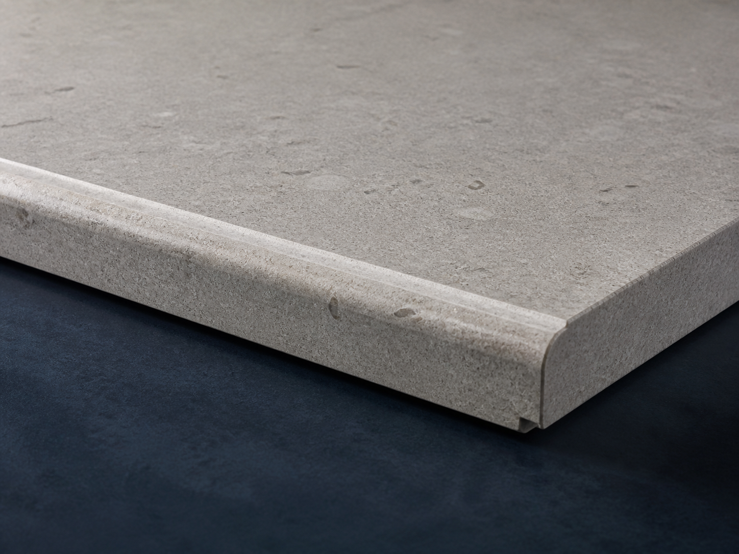 Cut-to-size stone edge and surface detail